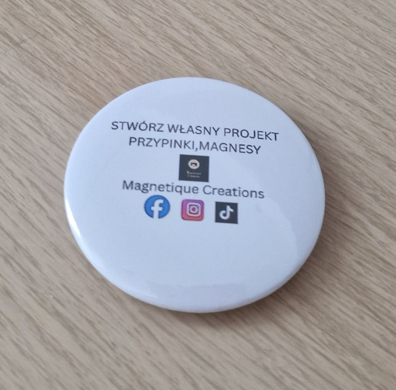 Custom badges 58mm set of 6 pcs